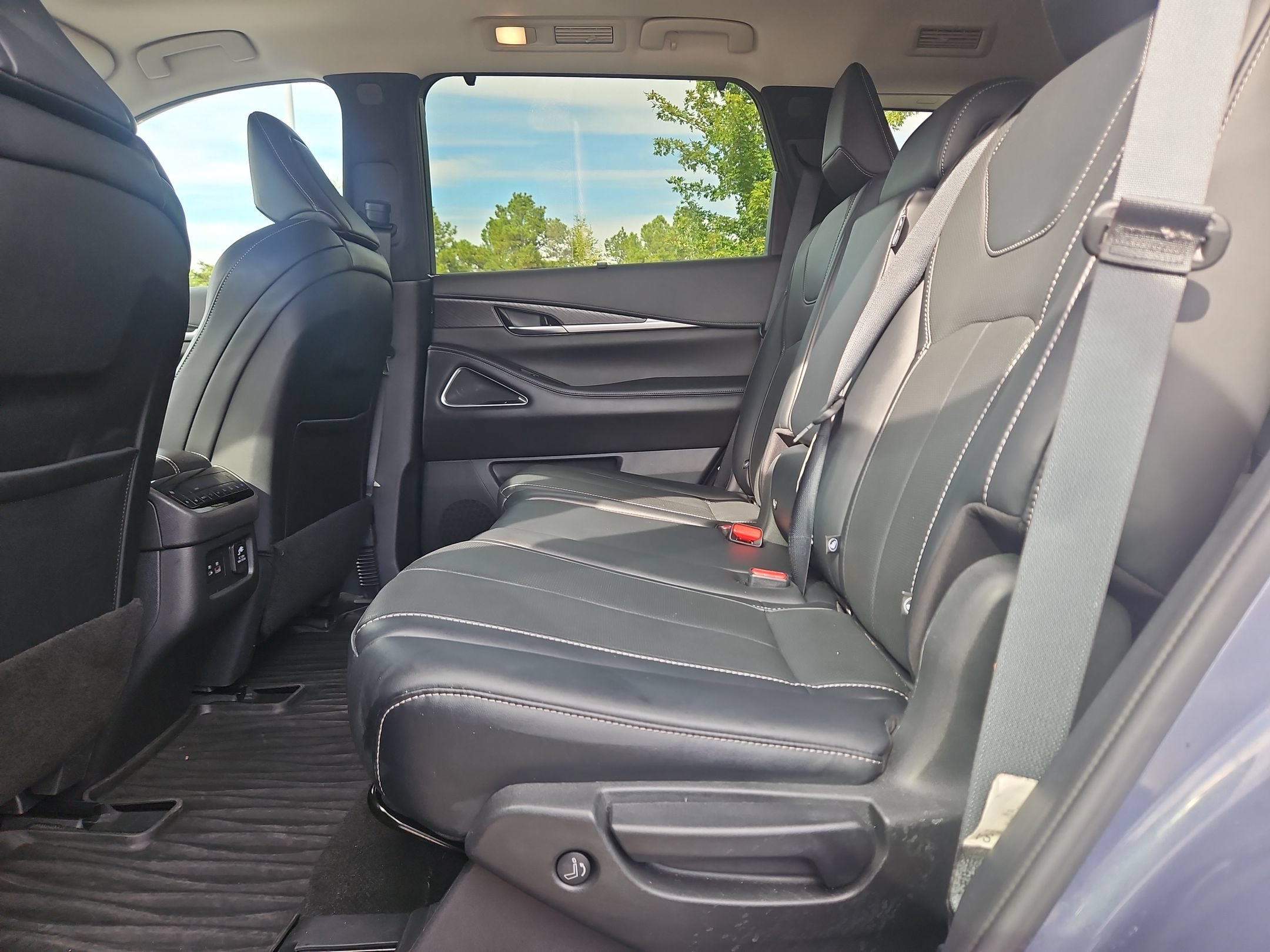 Used 2024 INFINITI QX60 Sensory w/ Vision Package AWD/4WD image 37