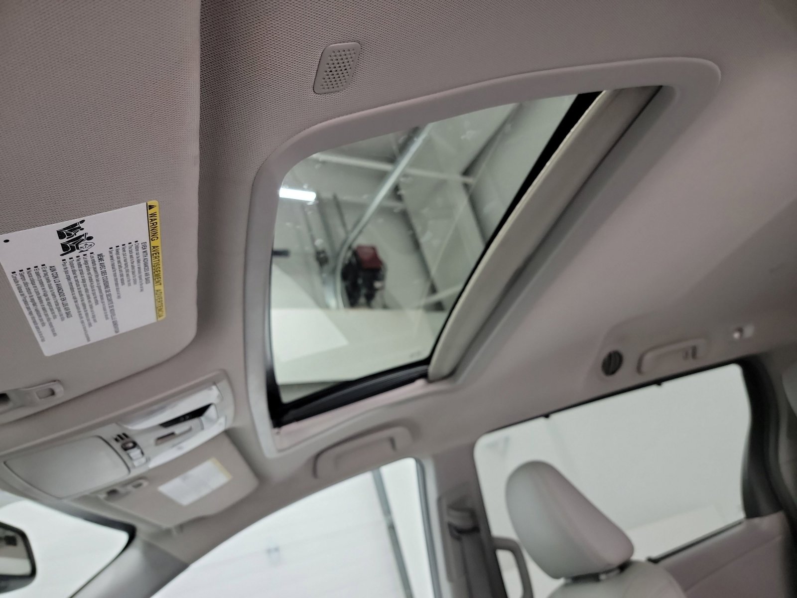 Used 2019 Toyota Sienna XLE image 24