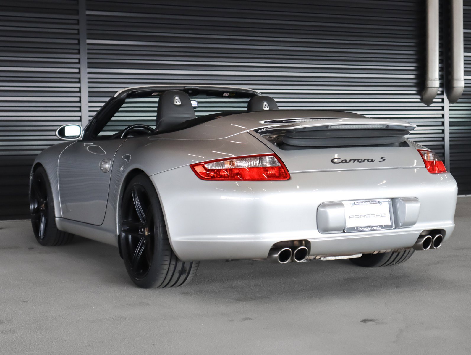 Used 2005 Porsche 911 Carrera S image 3