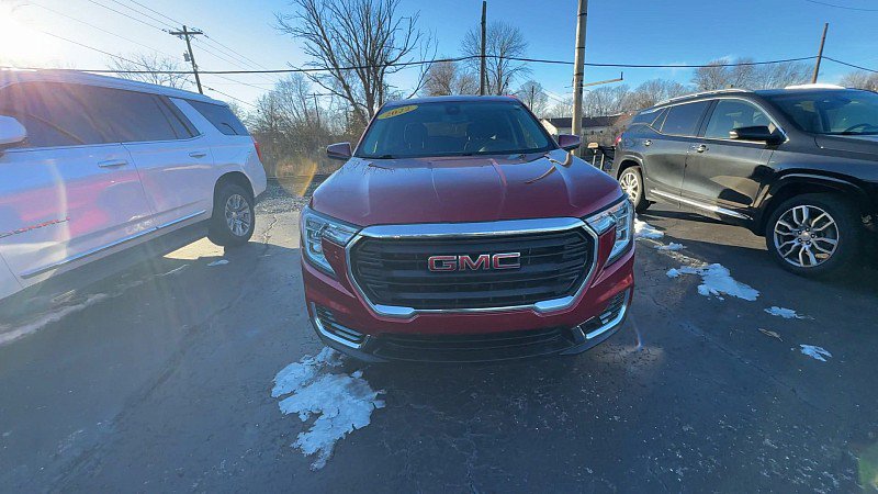Certified 2022 GMC Terrain SLE image 9