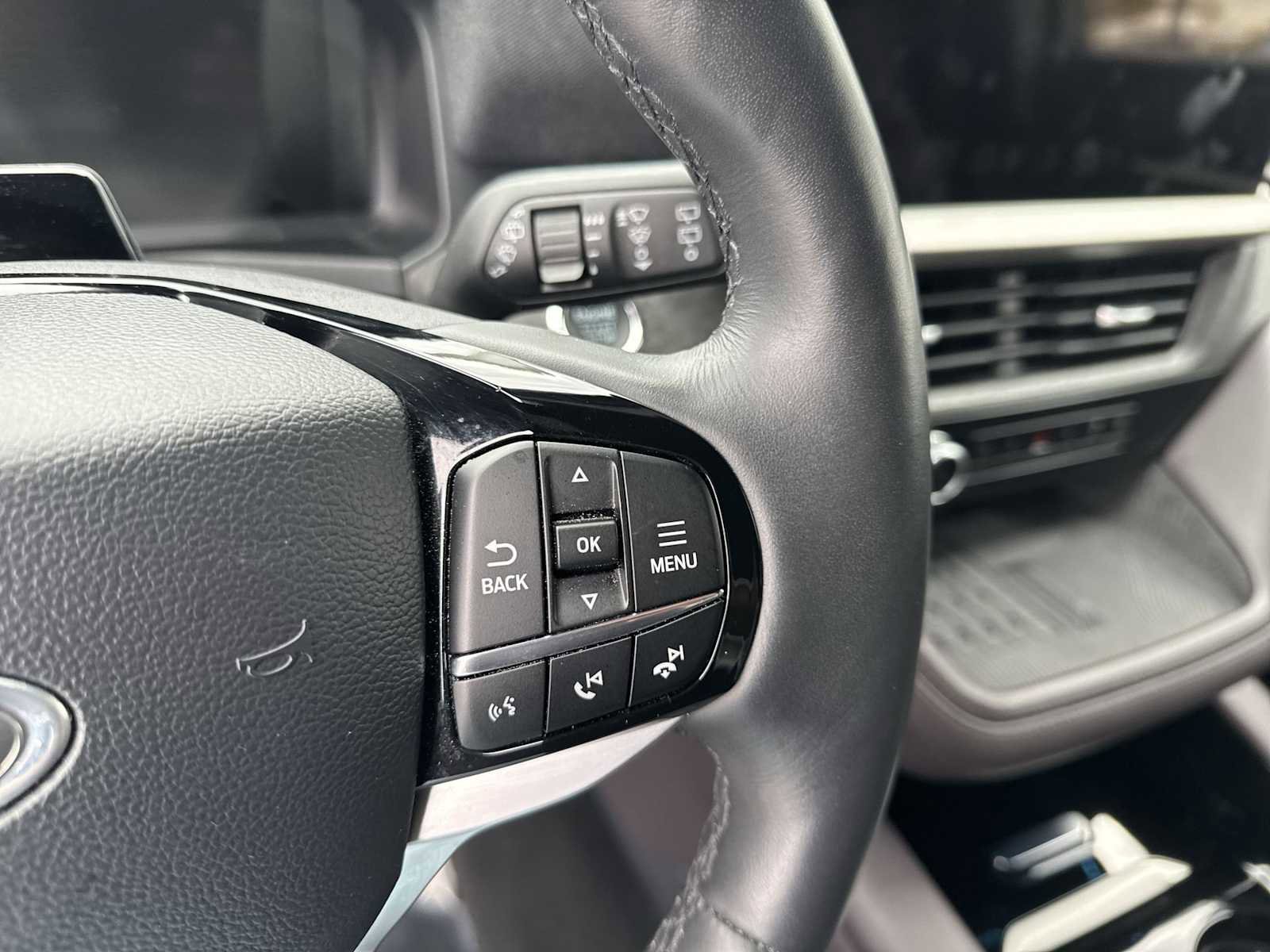 Used 2025 Ford Explorer Platinum RWD image 26