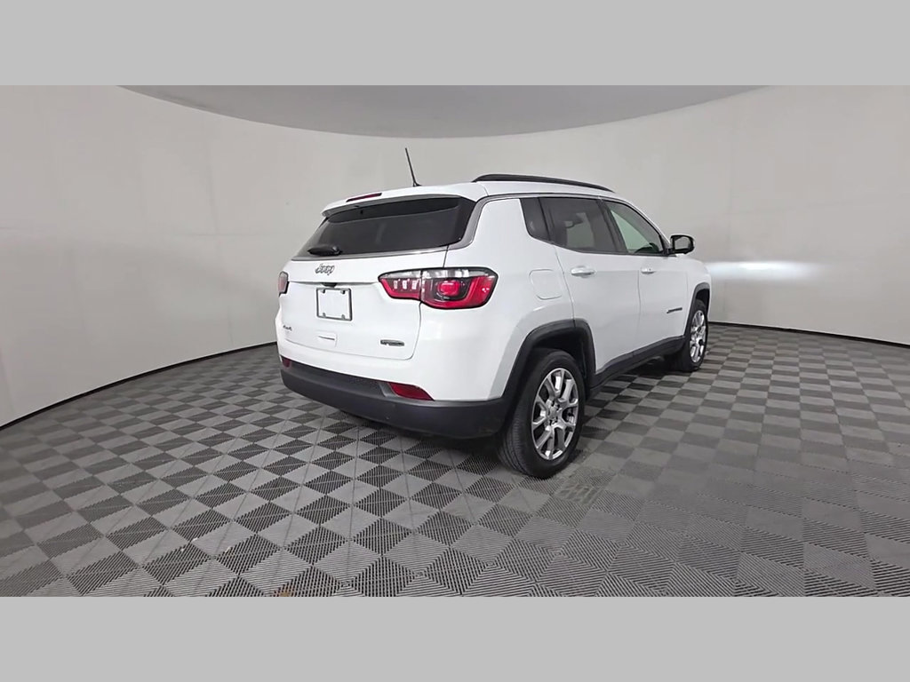 Used 2022 Jeep Compass Latitude AWD/4WD image 53