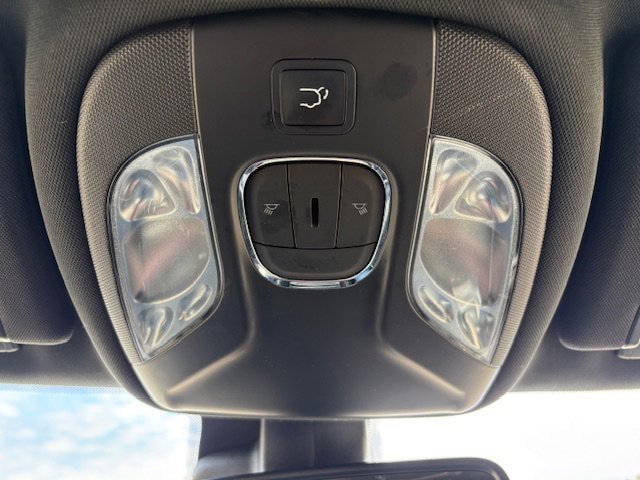 Used 2022 Jeep Compass Latitude w/ Convenience Group AWD/4WD image 24