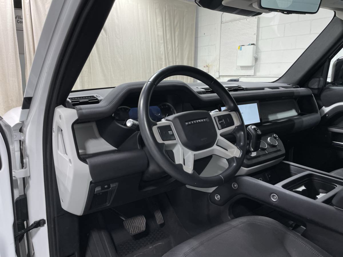Used 2020 Land Rover Defender 110 AWD/4WD image 10