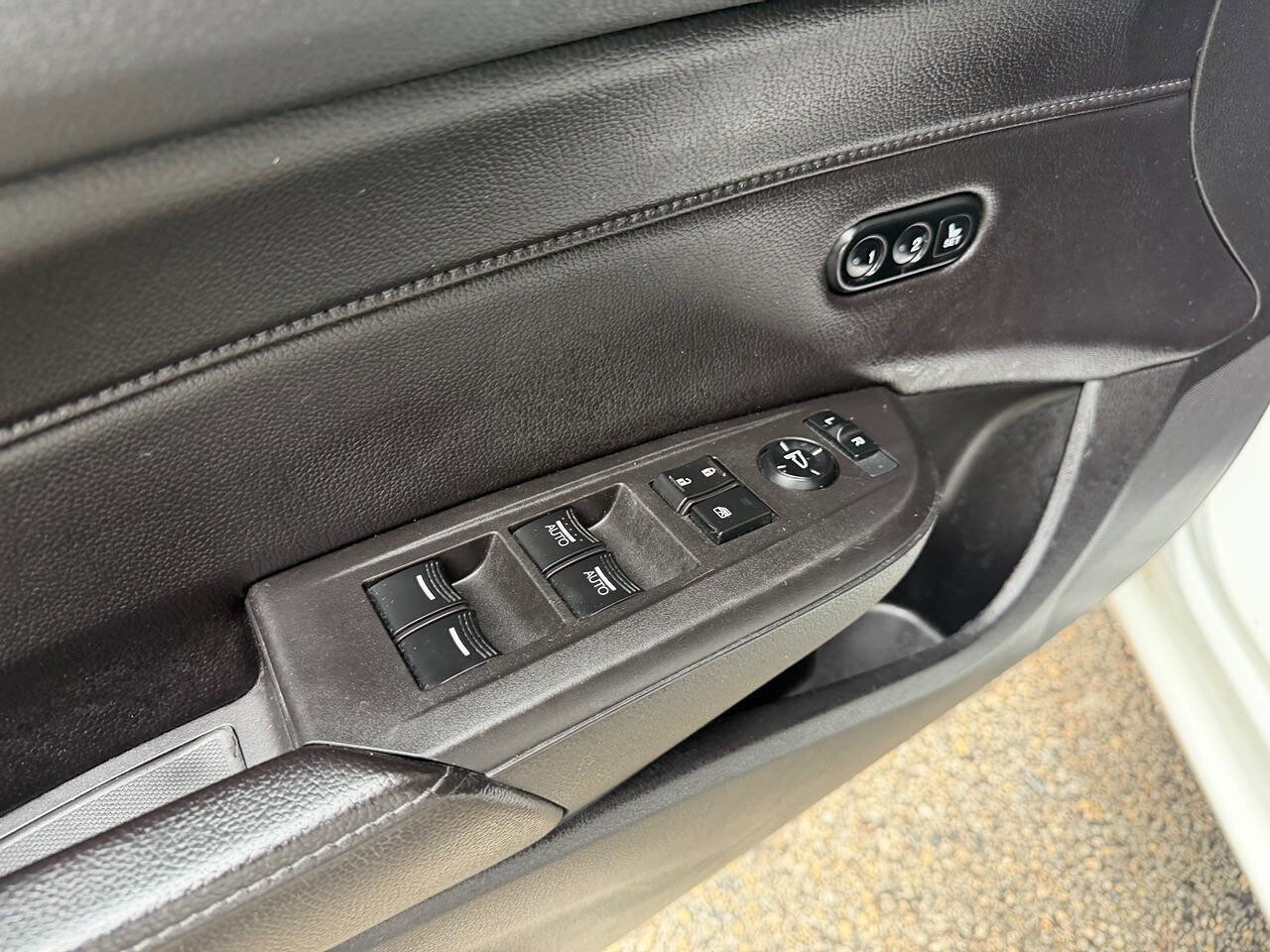 Used 2017 Acura ILX FWD image 22