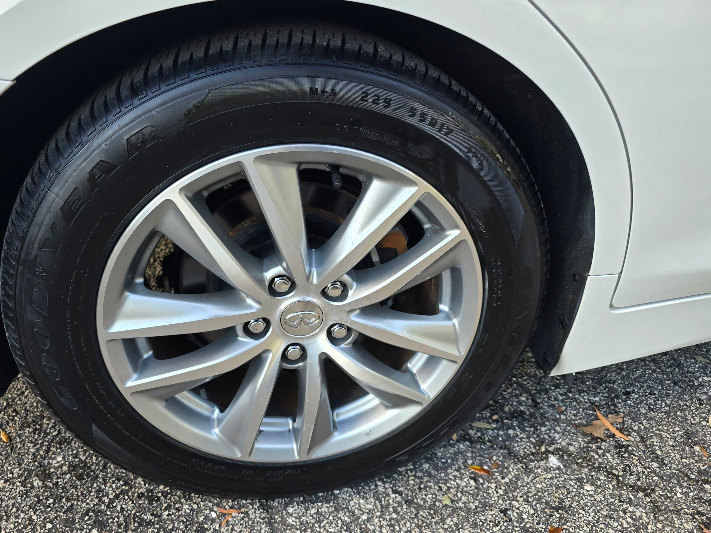 Used 2017 INFINITI Q50 Signature Edition image 18