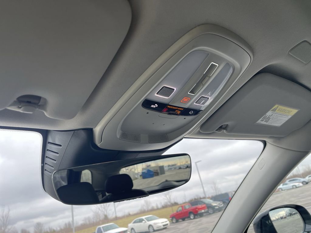 Used 2024 Volvo XC60 B5 Plus image 31