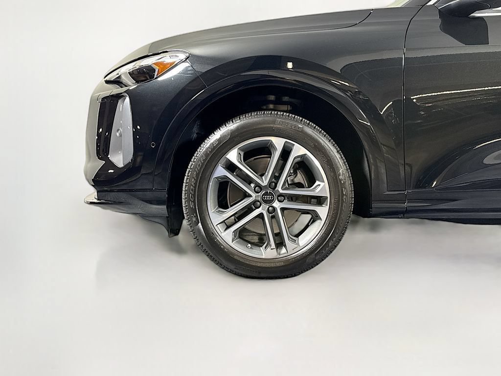 Used 2025 Audi Q5 Premium w/ Convenience Package AWD/4WD image 23