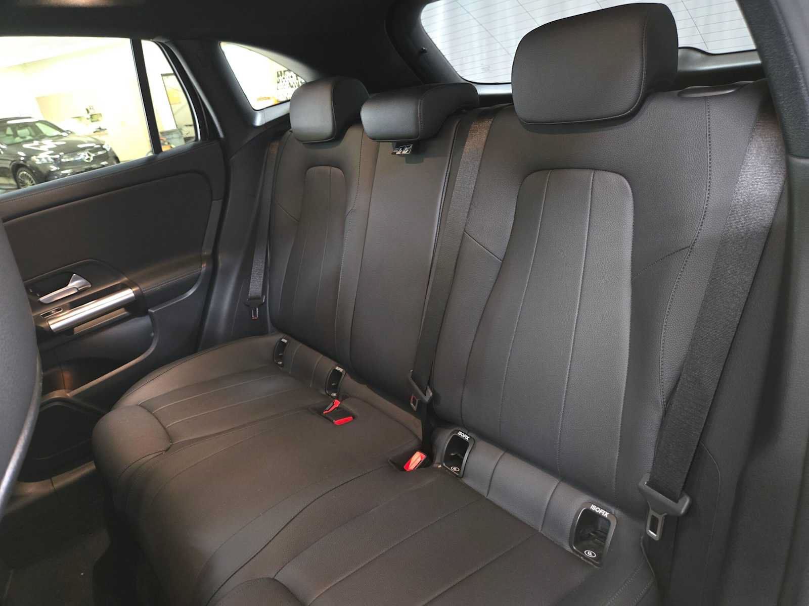 Used 2025 Mercedes-Benz GLA 250 image 18