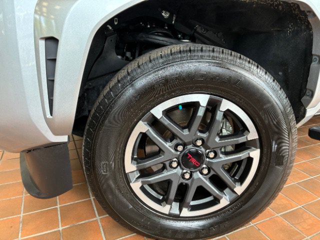 Used 2024 Toyota Tacoma TRD Sport AWD/4WD image 14