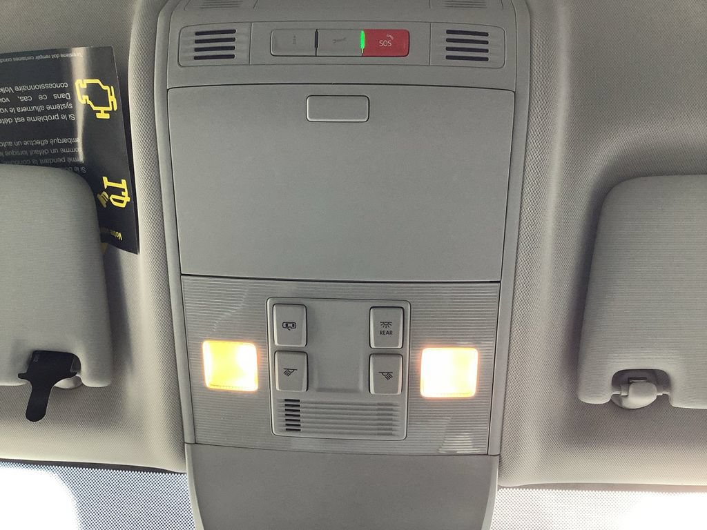 Used 2026 Volkswagen Taos SE FWD image 16