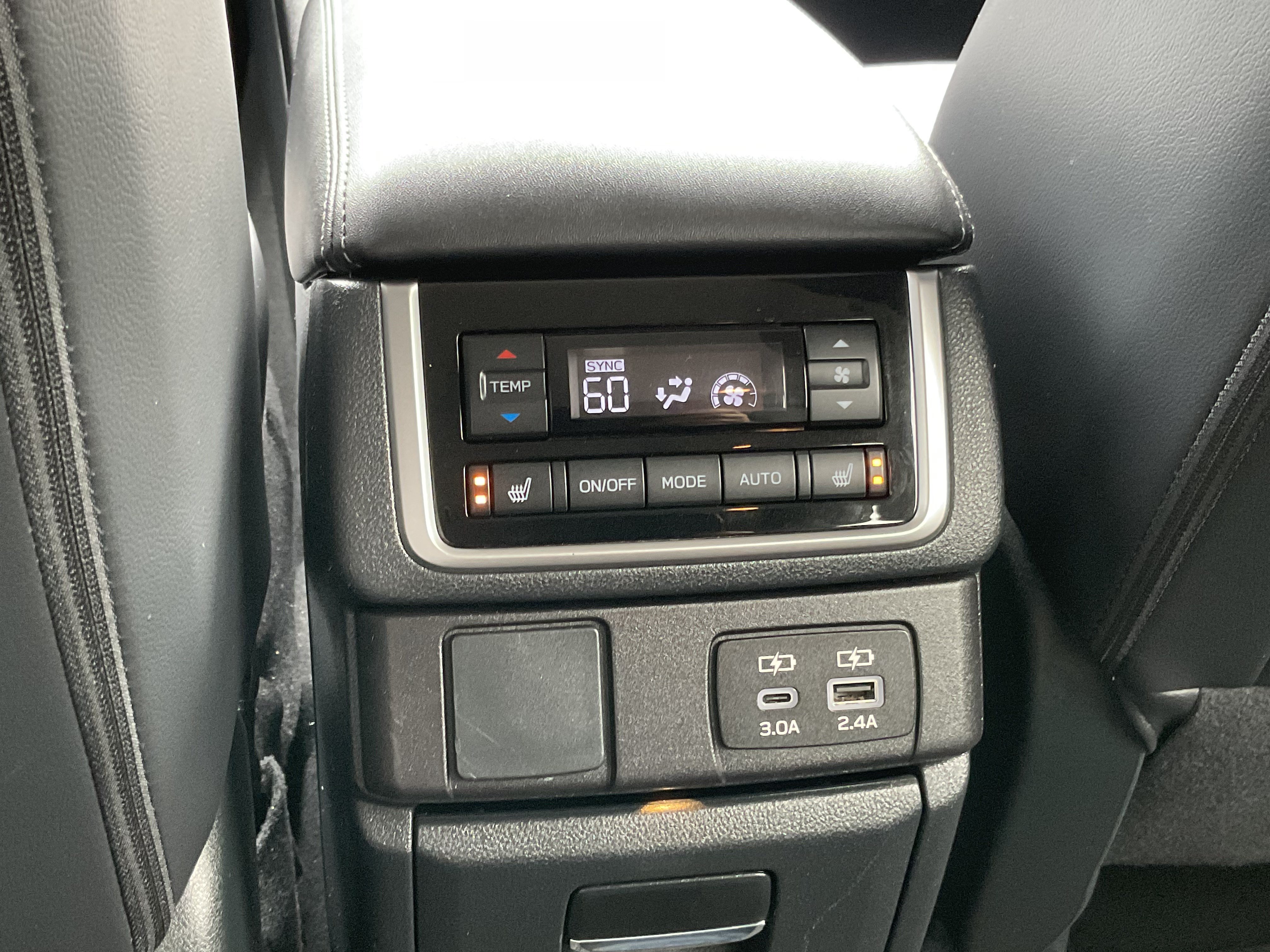 Used 2023 Subaru Ascent Limited AWD/4WD image 30