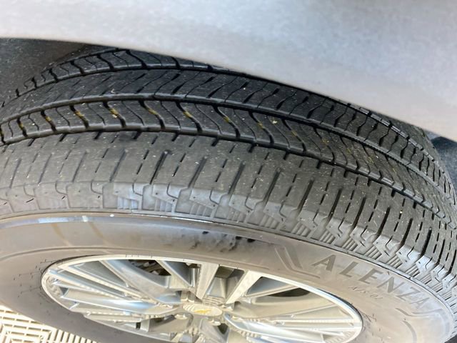 Used 2024 Chevrolet Traverse LT w/ LPO, Floor Liner Package AWD/4WD image 23