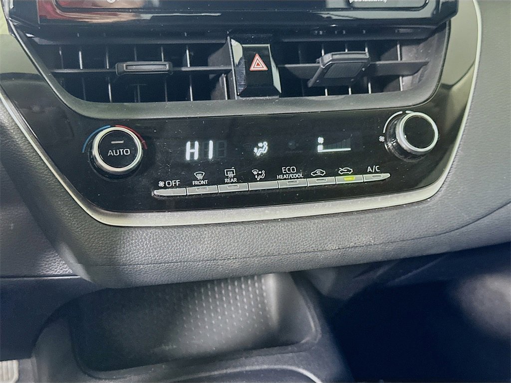 Used 2022 Toyota Corolla LE image 26