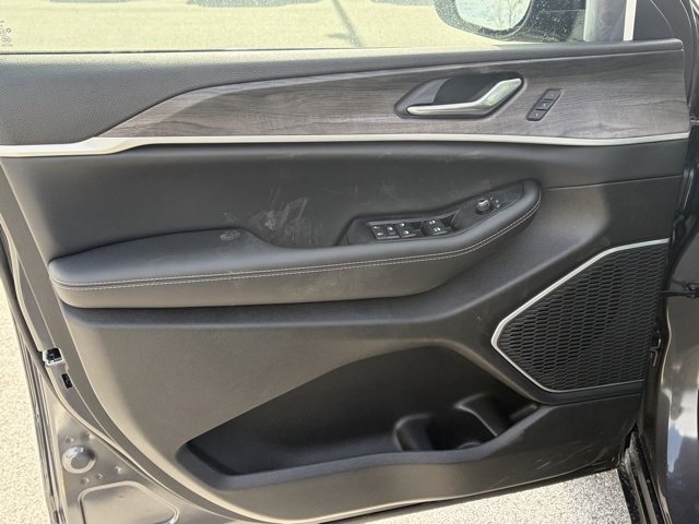 New 2026 Jeep Grand Cherokee Limited image 12