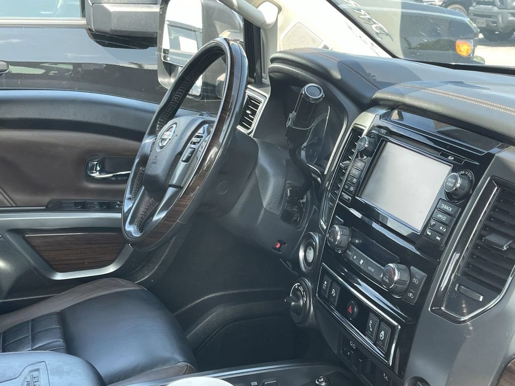 Used 2017 Nissan Titan Platinum Reserve AWD/4WD image 11