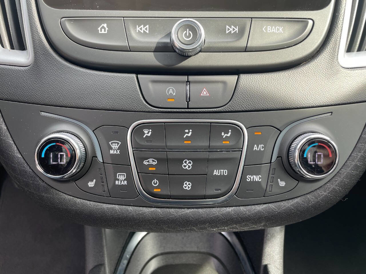 Used 2023 Chevrolet Malibu LT image 35