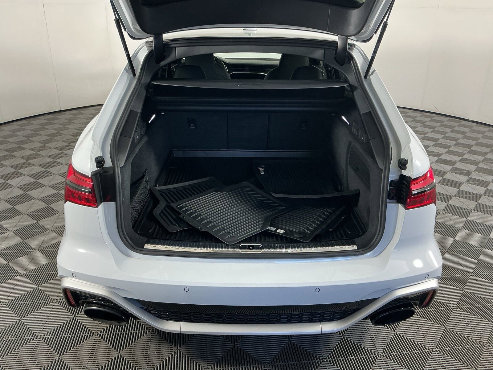 Used 2023 Audi RS 6 image 22