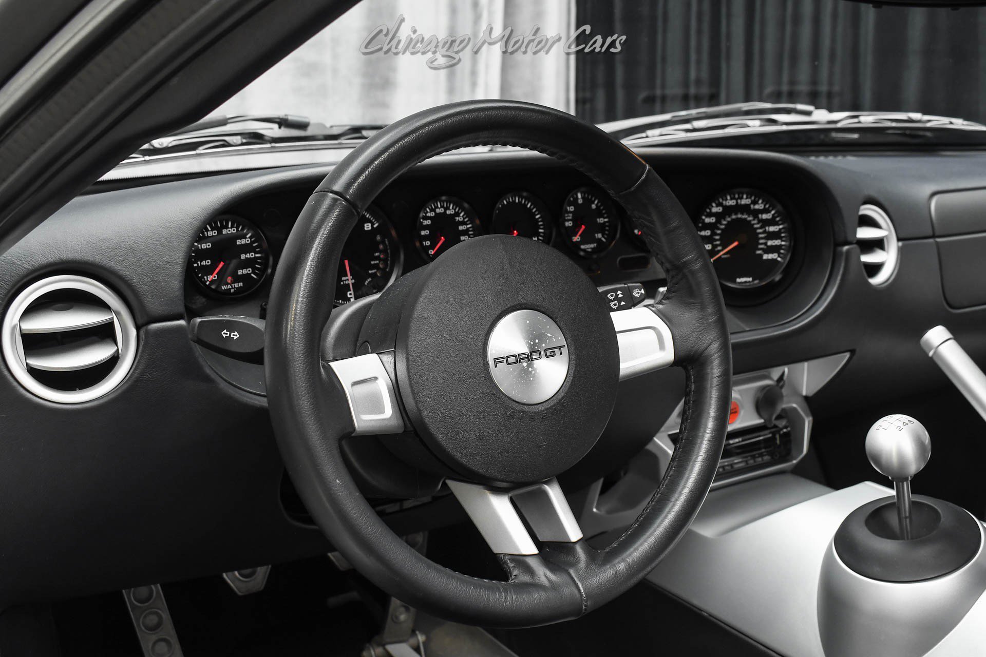 Used 2006 Ford GT image 9