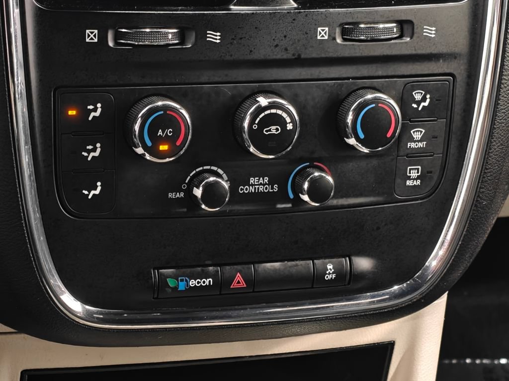 Used 2019 Dodge Grand Caravan SXT FWD image 8
