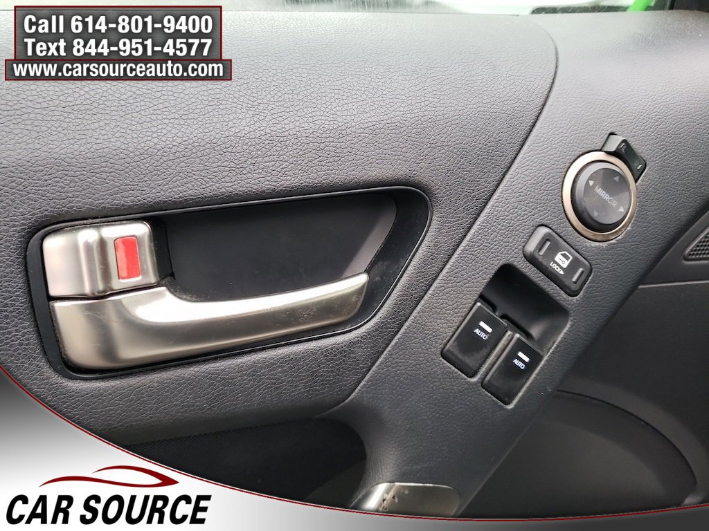 Used 2015 Hyundai Genesis 3.8 image 14