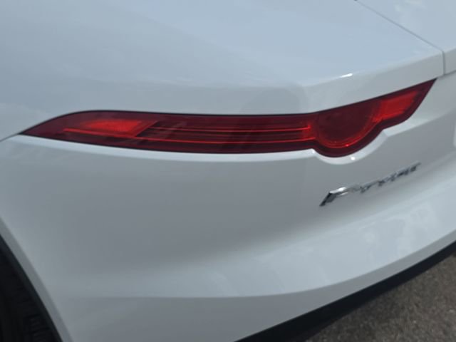 Used 2017 Jaguar F-TYPE S image 33