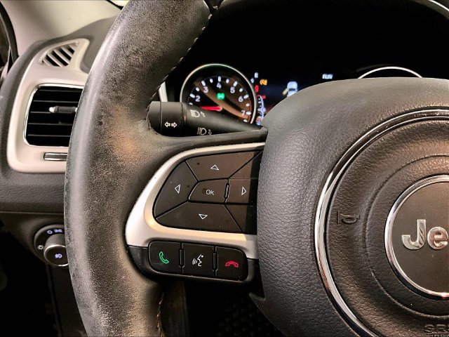 Used 2019 Jeep Compass Latitude w/ Popular Equipment Group AWD/4WD image 17