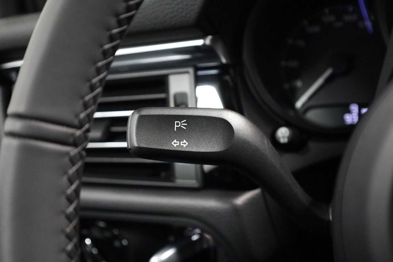 New 2026 Porsche Macan image 31