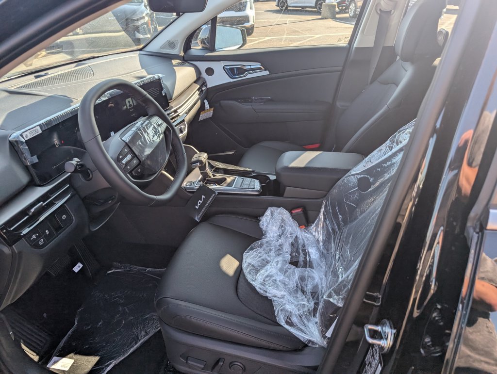 New 2026 Kia Sportage EX FWD image 13