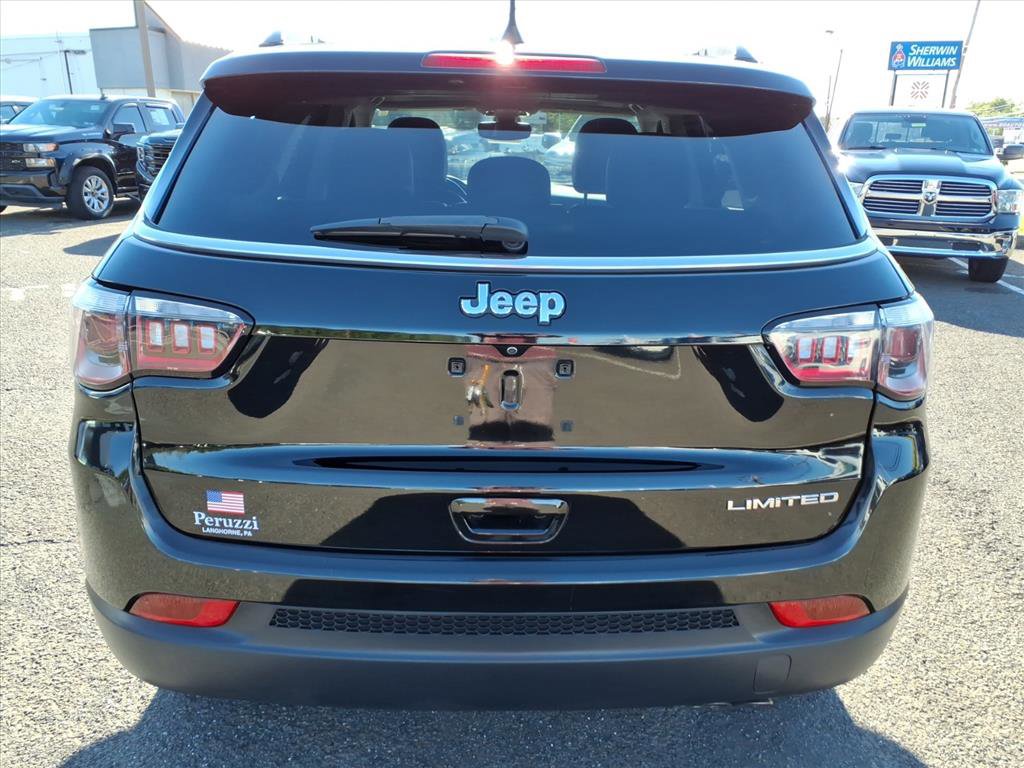 Used 2018 Jeep Compass Limited image 4