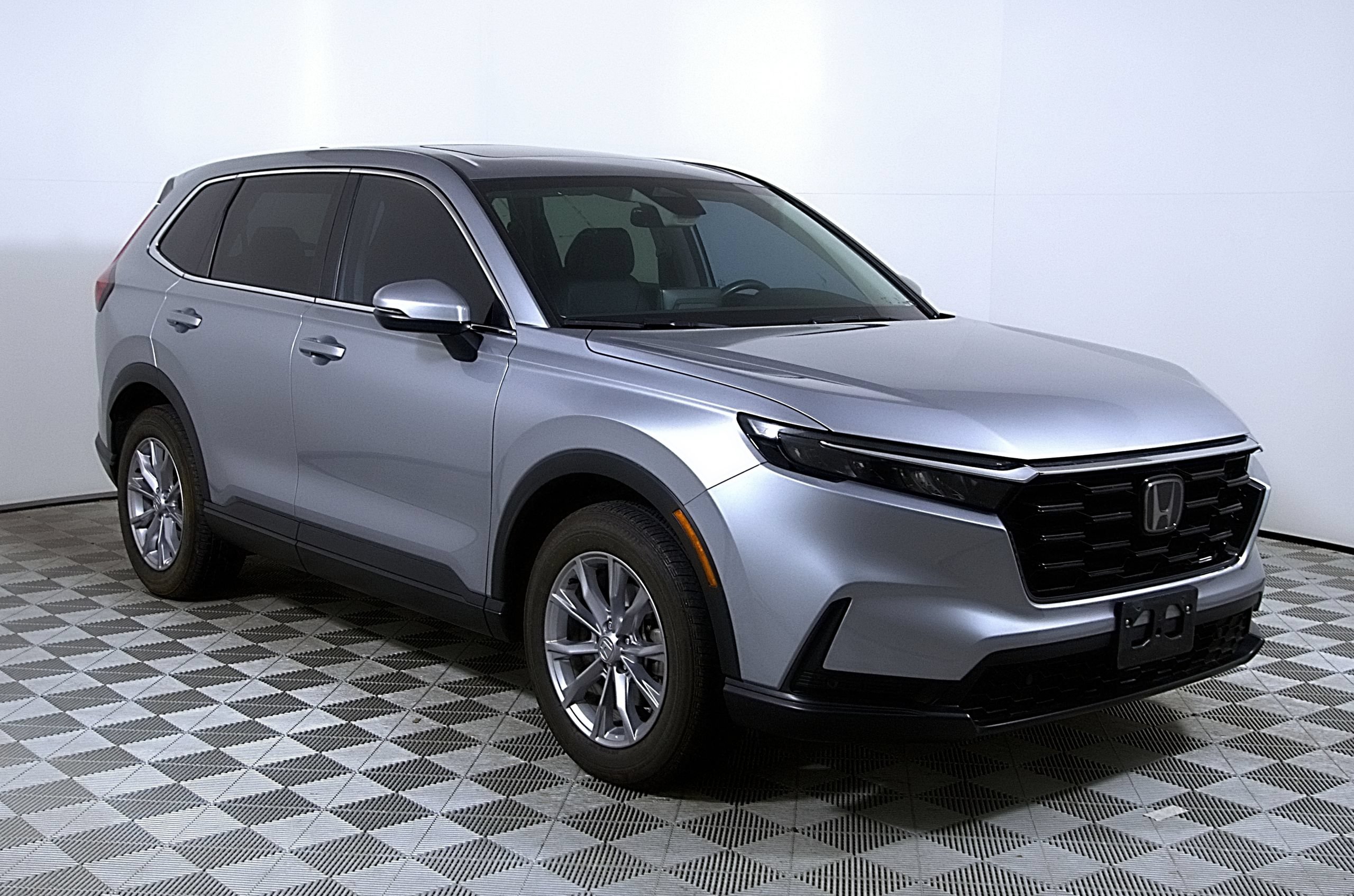 Used 2025 Honda CR-V EX image 6