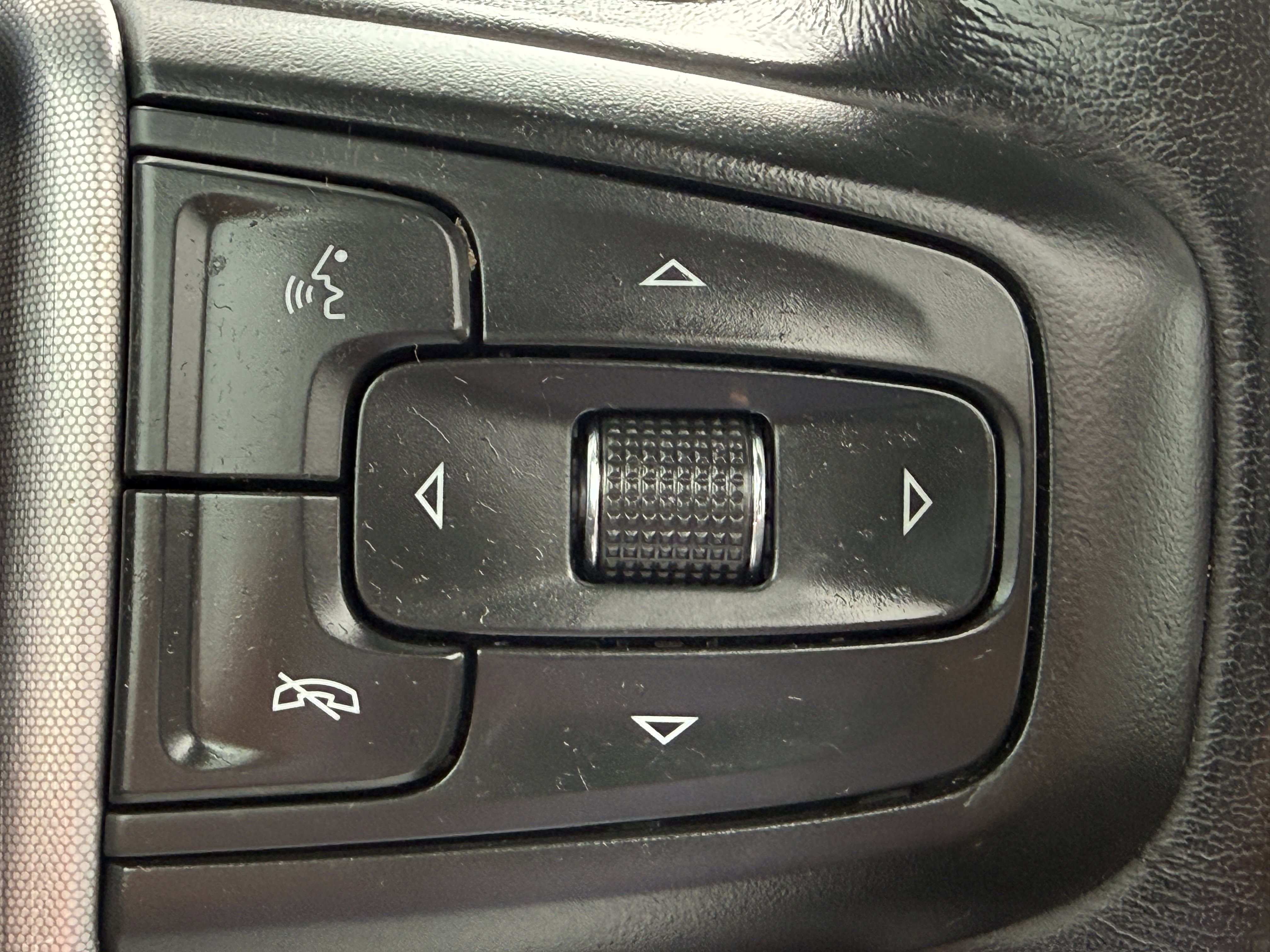 Used 2022 GMC Yukon SLT AWD/4WD image 39