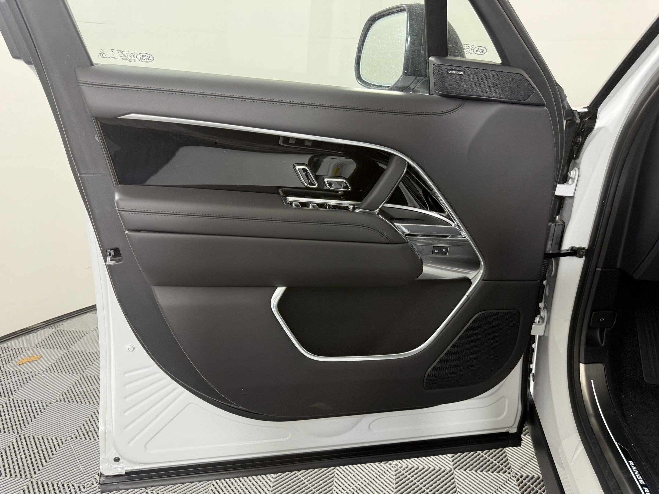 New 2026 Land Rover Range Rover SE AWD/4WD image 21