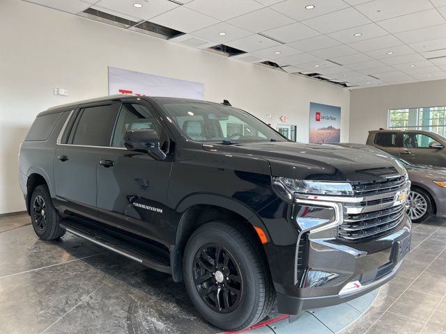 Used 2021 Chevrolet Suburban LT image 1
