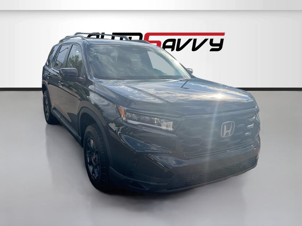 Used 2025 Honda Pilot TrailSport