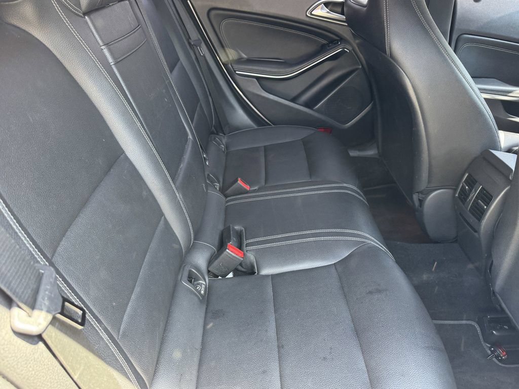 Used 2018 Mercedes-Benz CLA 250 image 10