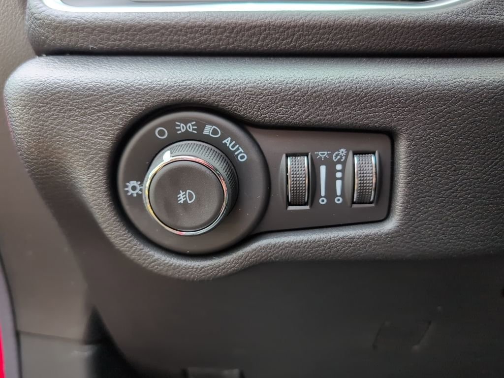 New 2026 Chrysler Pacifica Limited AWD/4WD image 29