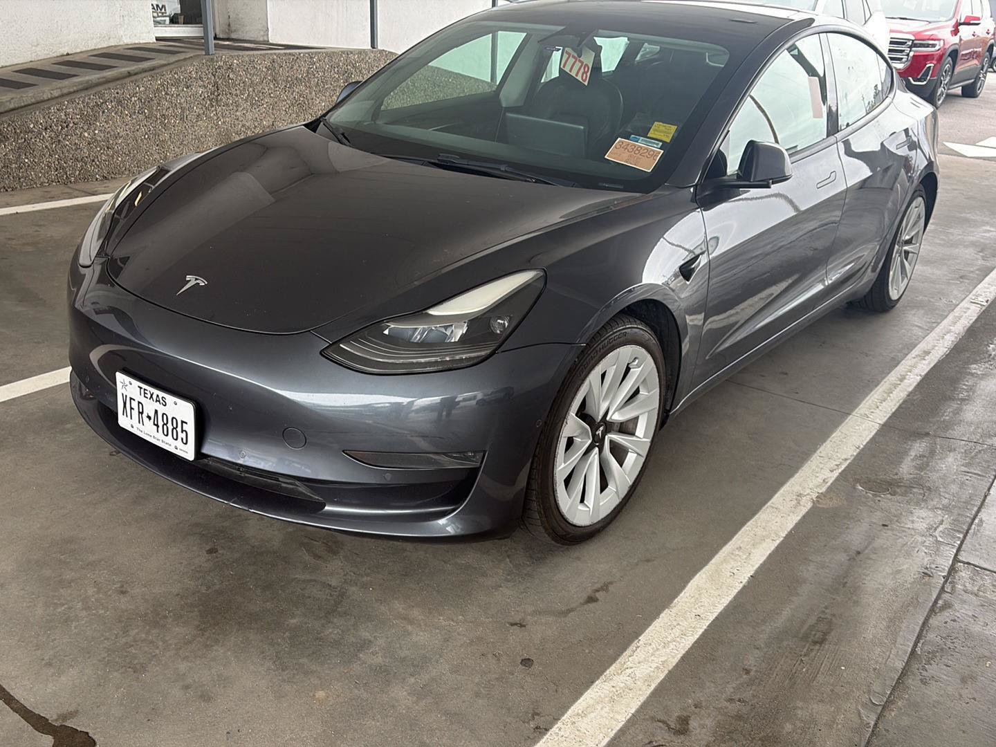 Used 2022 Tesla Model 3 Standard Range RWD video 1