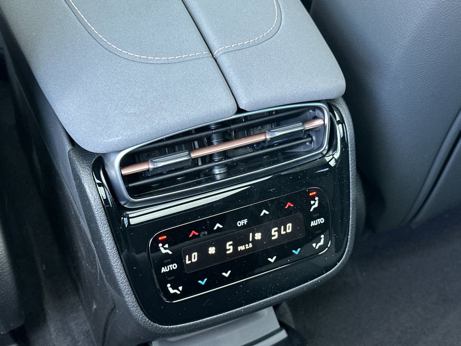 New 2026 Mercedes-Benz EQS 400 4MATIC SUV image 13