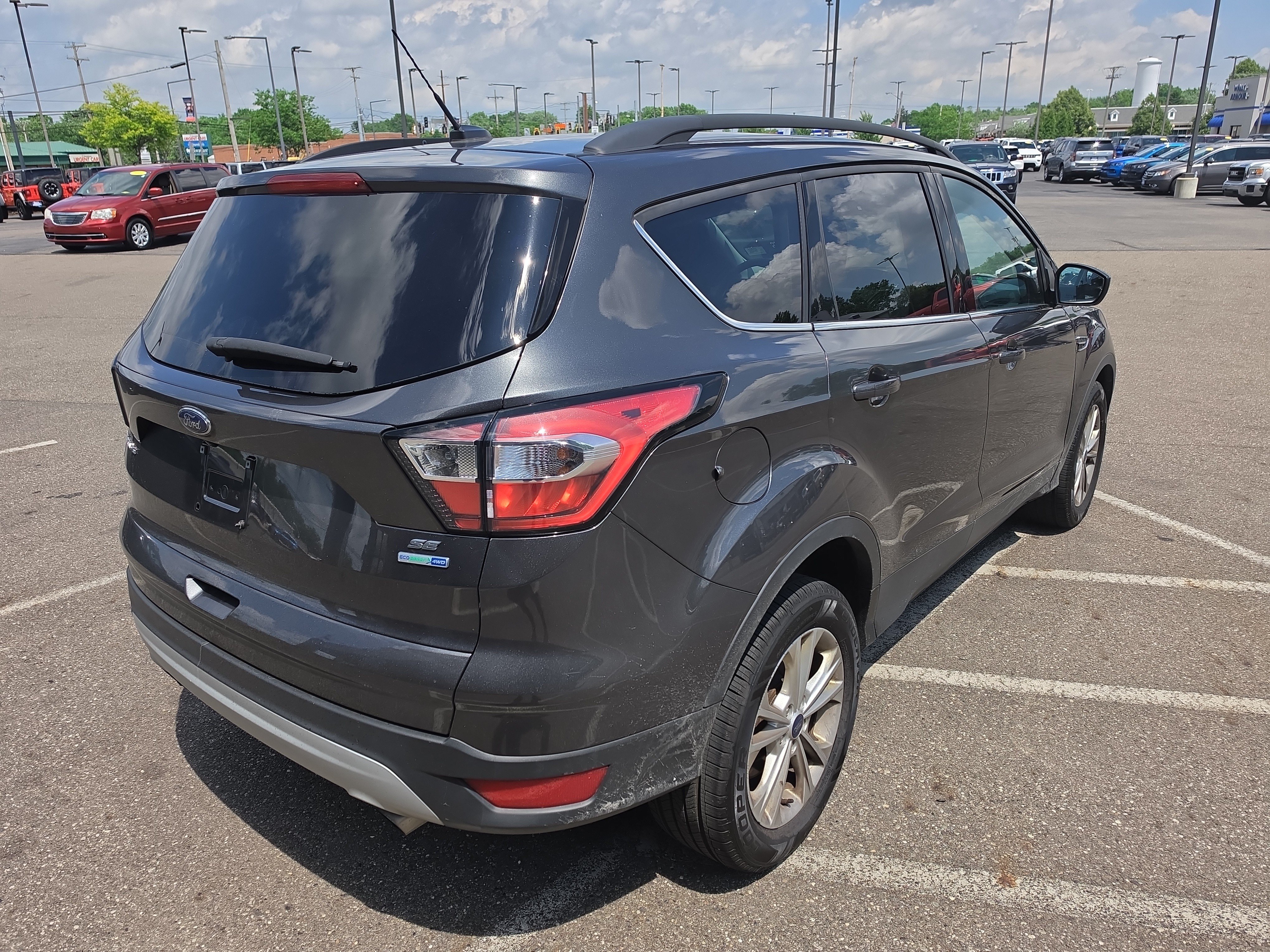 Used 2018 Ford Escape SE AWD/4WD image 3