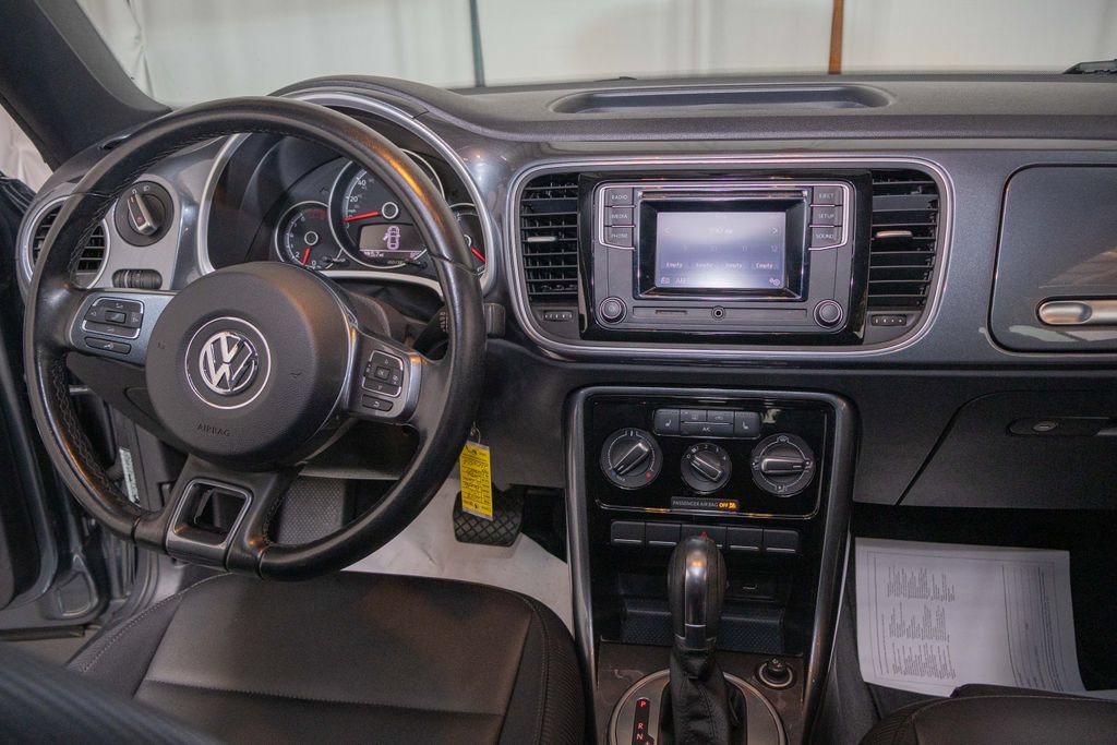 Used 2018 Volkswagen Beetle 2.0T S FWD image 15