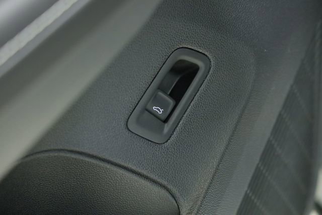 New 2025 Volkswagen Atlas SEL Premium R-Line image 38