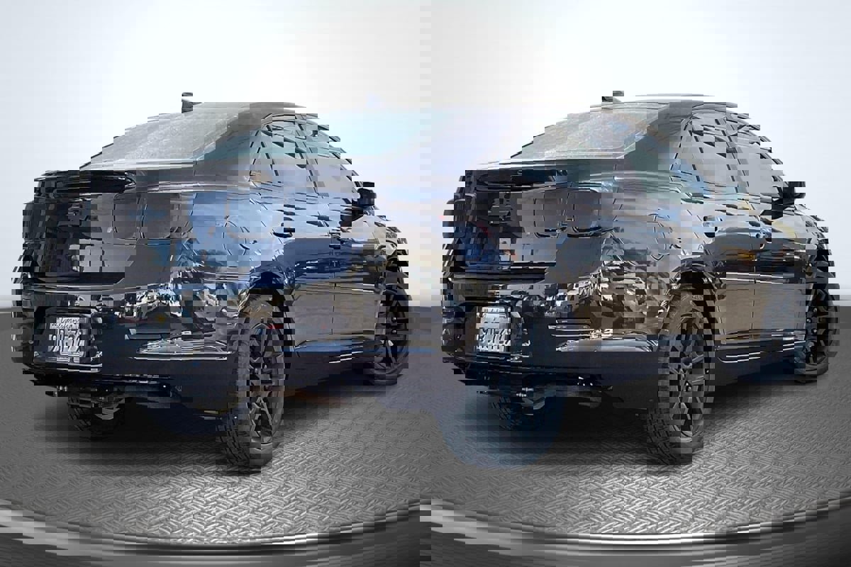 Used 2015 Chevrolet Malibu LT w/ Power Convenience Package image 13