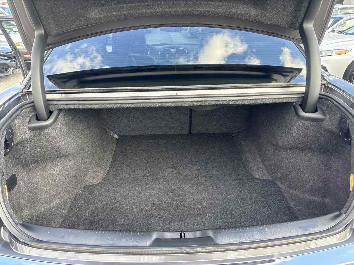 Used 2014 Chrysler 300 image 11