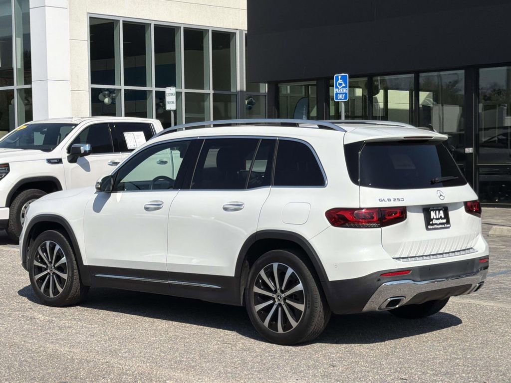 Used 2023 Mercedes-Benz GLB 250 image 32