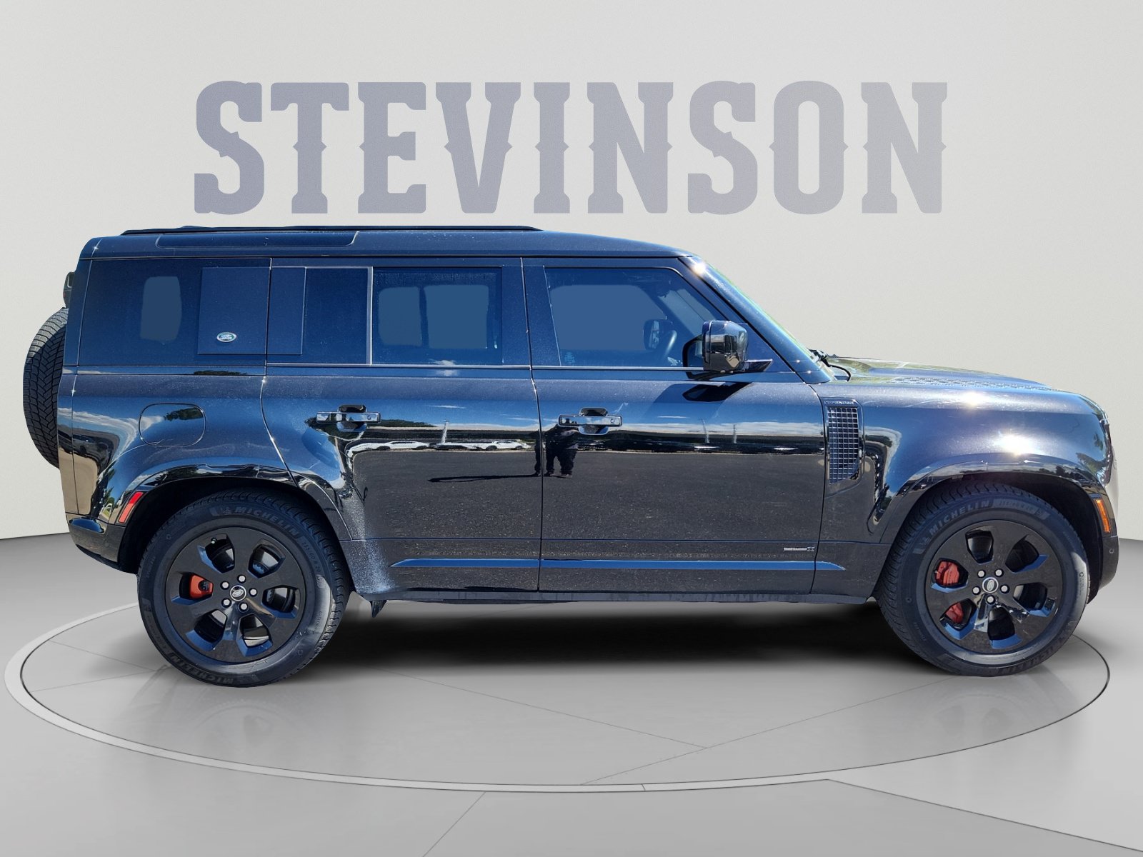 Used 2023 Land Rover Defender 110 X AWD/4WD image 6