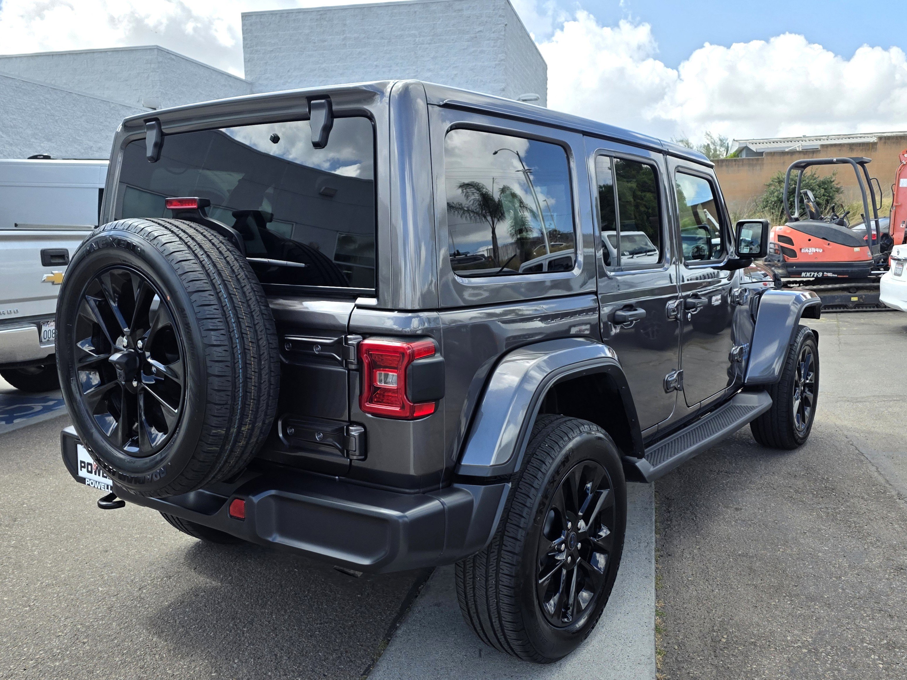 Certified 2025 Jeep Wrangler Sahara image 5