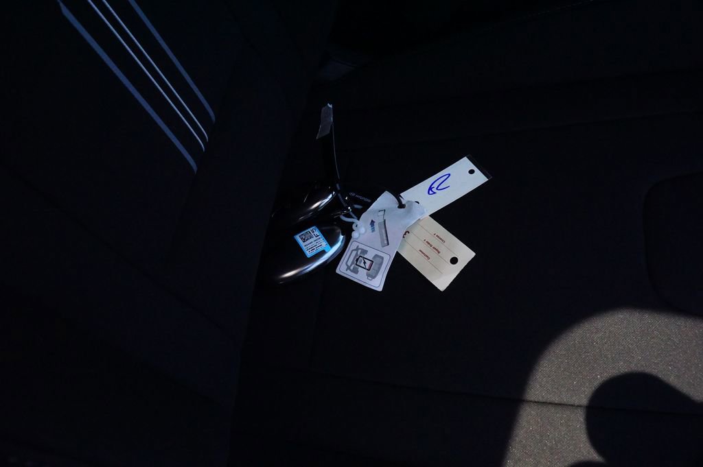 New 2025 Hyundai Elantra Blue image 24