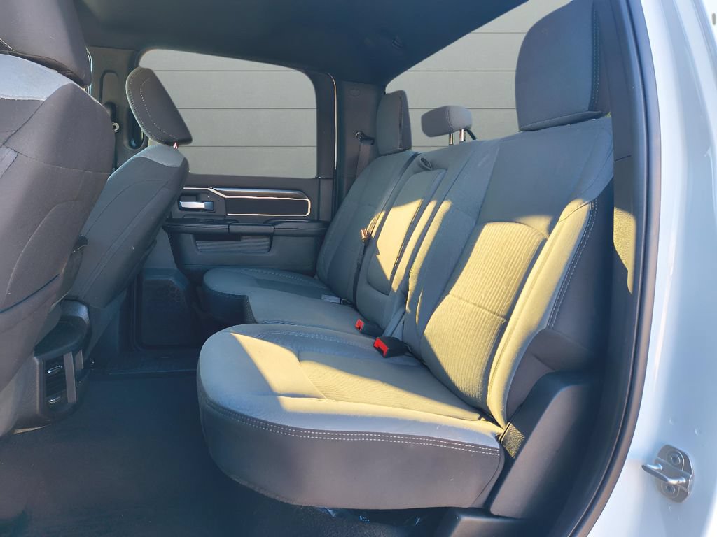 Used 2024 RAM 3500 Big Horn AWD/4WD image 16