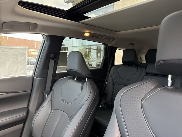 New 2026 INFINITI QX60 Luxe w/ Cargo Package AWD/4WD image 24